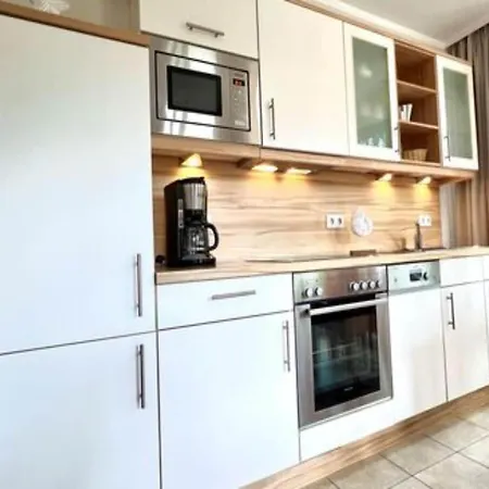 Apartment Stilvolle Nahe Ostseestrand In *